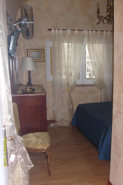 B&B Carolina Plebiscito R. 나폴리 객실 사진